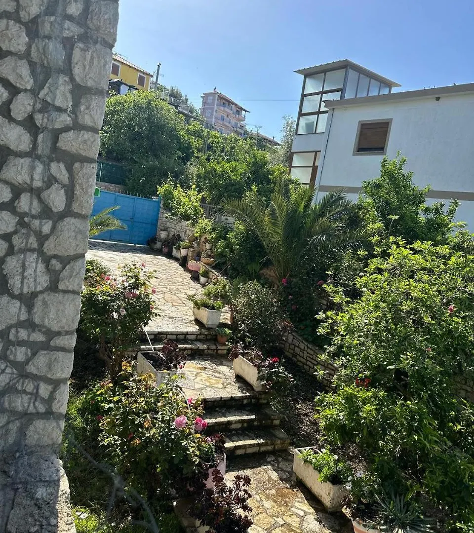 Vila Mema 2 Piqeras Lägenhet